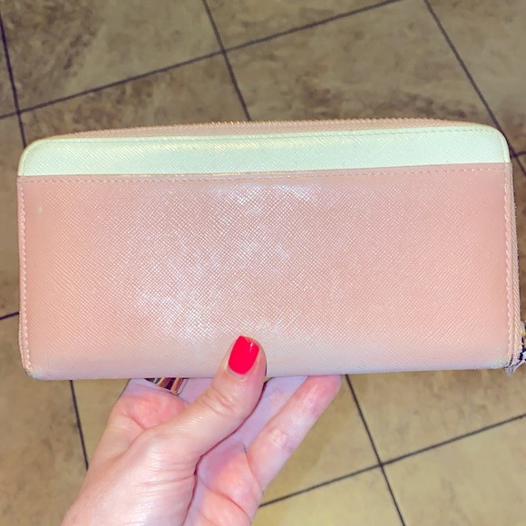 Sale!🎉Long Samantha Thavasa Pink and Cream Wallet - Picture 2 of 6